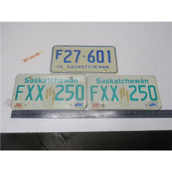 3 sask license plates 1 pair of 1994