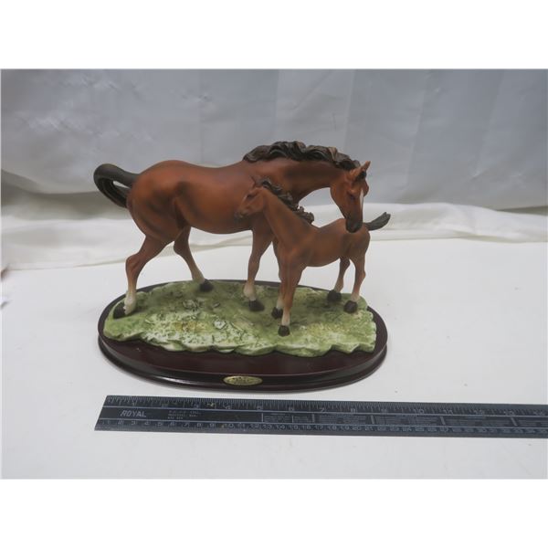 rubys collection mare with foal display 11"x8" tall