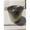 Image 1 : Large stock pot with lid