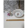 Image 1 : 9" Serving Dish and Gravy Boat / Pitcher