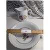 Image 2 : 9" Serving Dish and Gravy Boat / Pitcher