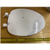 Image 1 : White Round Toilet Seat (New)