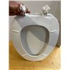 Image 3 : White Round Toilet Seat (New)
