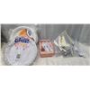 Image 1 : LOT OF PAPER PLATES & PLASTIC CUTLERY