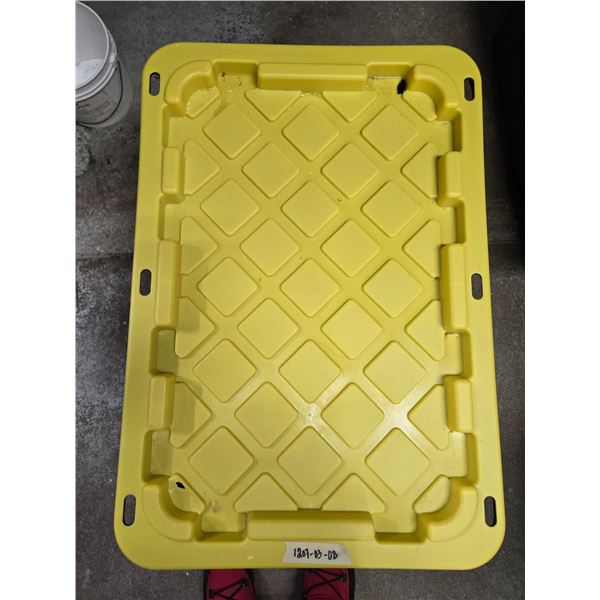 STRONG BOX WITH LID 27 GALLONS
