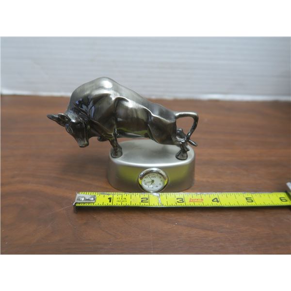miniature bull statue clock JAS