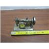 Image 2 : miniature vintage timex sewing machine clock