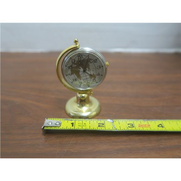 chass small solid brass desk clock