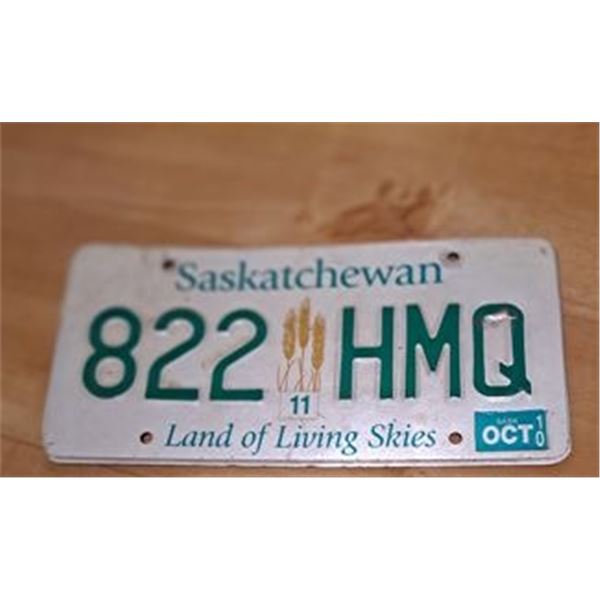 2010 Saskatchewan Passenger License Plate 822 HMQ