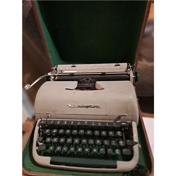 Vintage Remington Quiet Typewriter with case