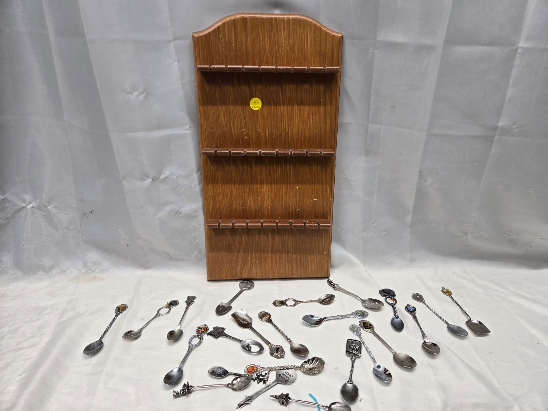 SPOON RACK WITH SPOONS. - Schmalz Auctions