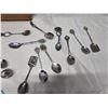 Image 5 : SPOON RACK WITH SPOONS.