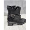 Image 2 : COLLEGE LEATHER DRESS BOOTS, SIZE 8.  MADE IN CANADA 2" HEEL.