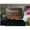 Image 2 : RUBBERMAID BIN WITH LID 114 L