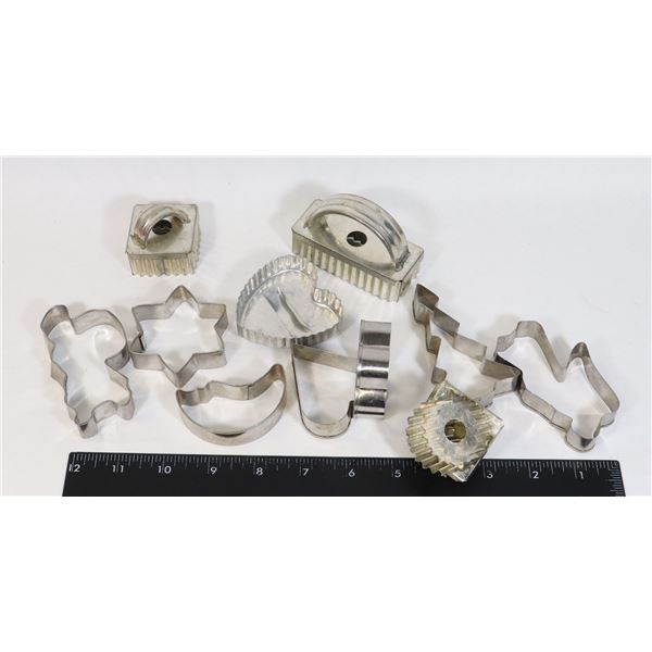 LOT OF ANTIQUE COOKIE CUTTERS