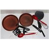 Image 1 : THE ROCK FRYER PANS (USED) SOLD WITH