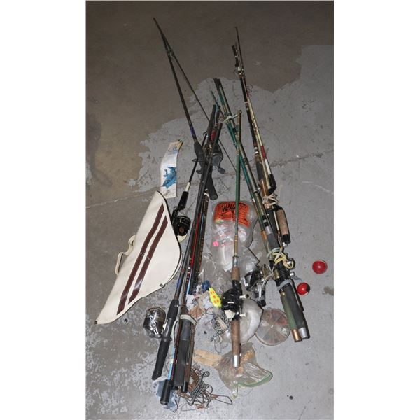 LARGE ESTATE BUNDLE OF FISHING RODS, MOST WITH