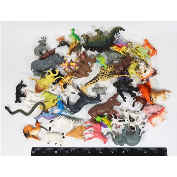 BAG OF VINTAGE TO MODERN FARM ANIMAL/ DINOSAUR