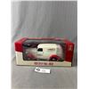 Image 1 : 1:24 Scale "Lennox" 1939 Chevy Panel Truck Die Cast Metal Collectible In Original Box