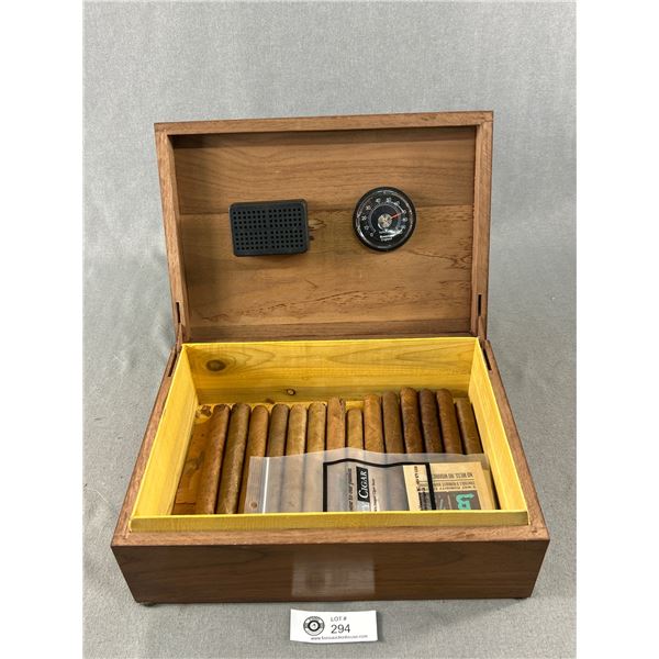 13  x 9  x 4.5   Cedar Wood Cigar Humidor w/ Cigars