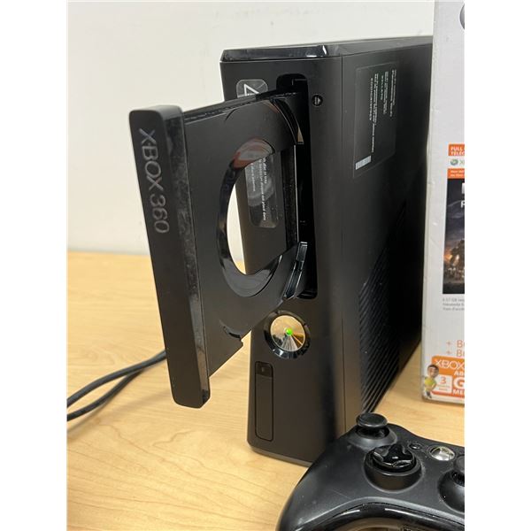 Microsoft XBOX 360 Bundle 250GB - see all photos, not tested