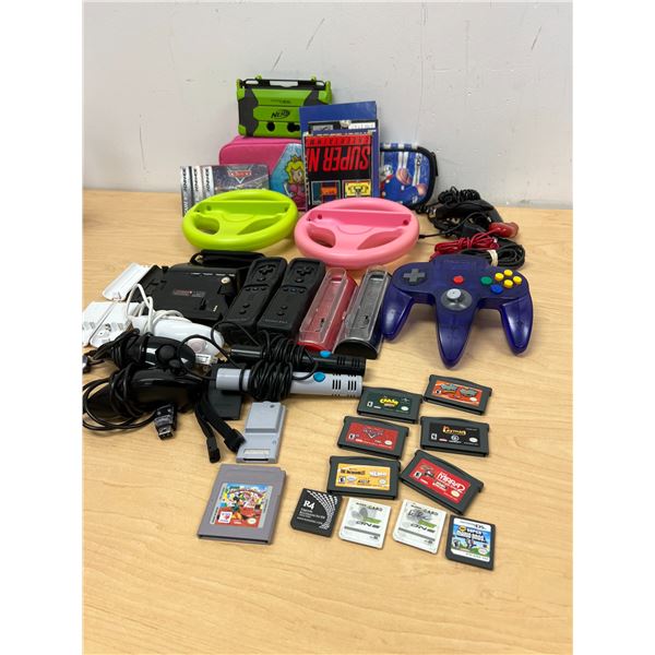 Nintendo Games & accessories - Mixed lot - see all photos, nothing tested