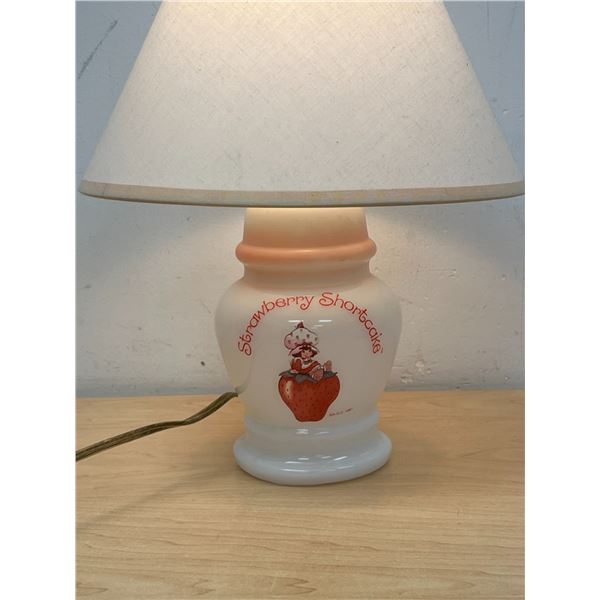 1980s Strawberry Shortcake Table Lamp - Works - Approx: 13"T 10"W