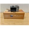Image 8 : Canon Power Shot A570IS Digital Camera 7.1 Megapixels 4x zoom