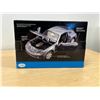 Image 4 : Testors Metal Body Chrysler Crossfire Builder Kit 1/24 (looks new, open box - see photos)