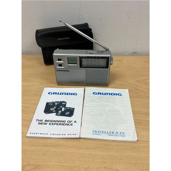 Grundig Traveller II PE 7 Band Travel Radio 5.5"W