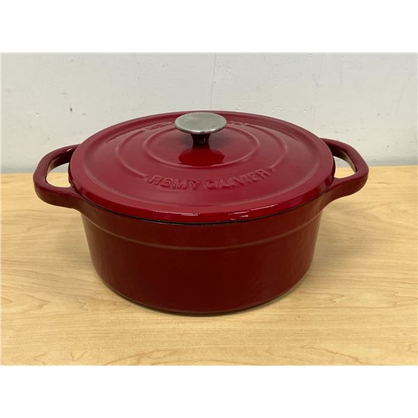 Remy Olivier Cast Iron 5.2 Qt Dutch oven - light use, see photos