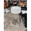 Image 2 : Floor lamp