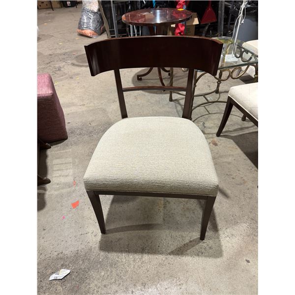 Accent chair