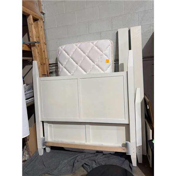 Queen Headboard footboard and rails
