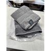 Image 1 : Calvin Klein bath sheet and Ralph Lauren towel