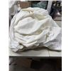 Image 1 : 3 queen mattress protectors