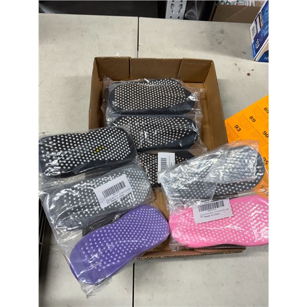 Sticky grip socks for men and women