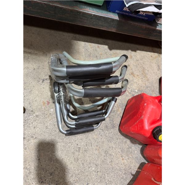 Organizing handles