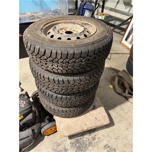 Studded tires on rims 205/70 R15
