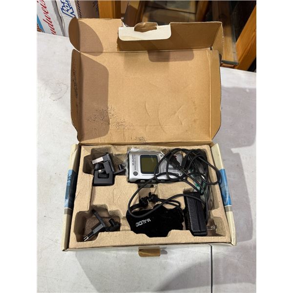 M- Audio micro track 24/96 professional to channel mobile digital recorder small cracking screen see