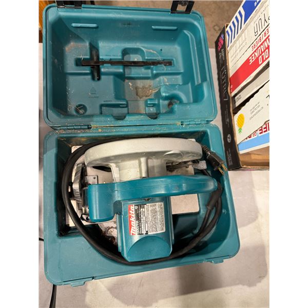 Makita saw