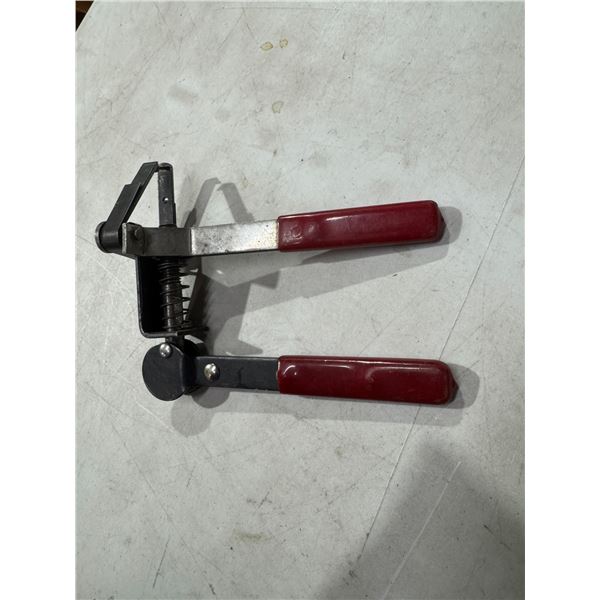 Valve spring compressor