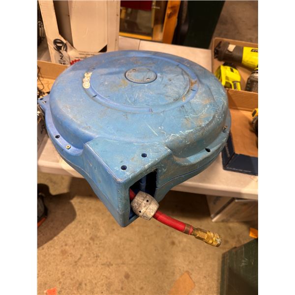 Air hose on reel