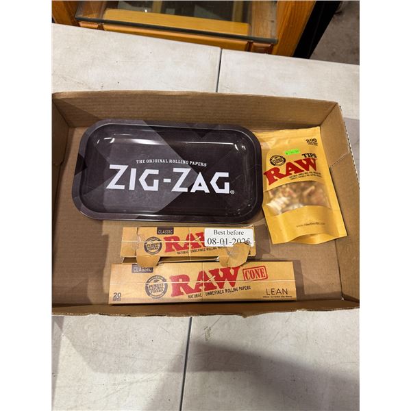 Zigzag, advertising tin and raw tips, etc.