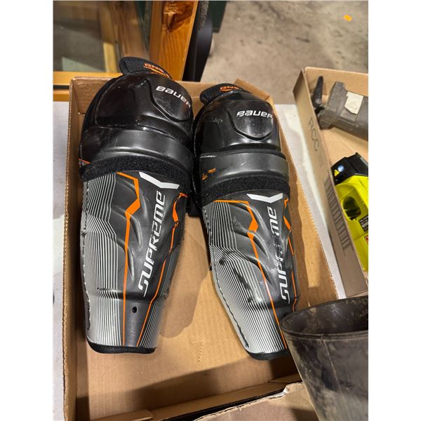 Bauer  shinguards, junior size 10