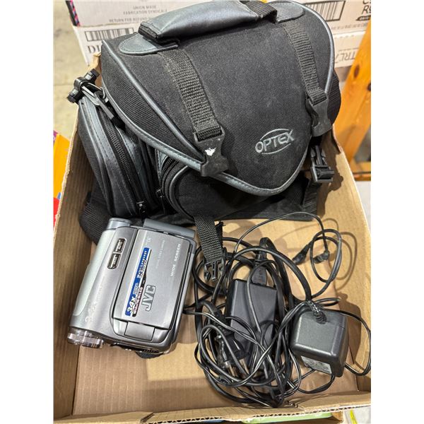 JVC digital video camera model GR – D750U