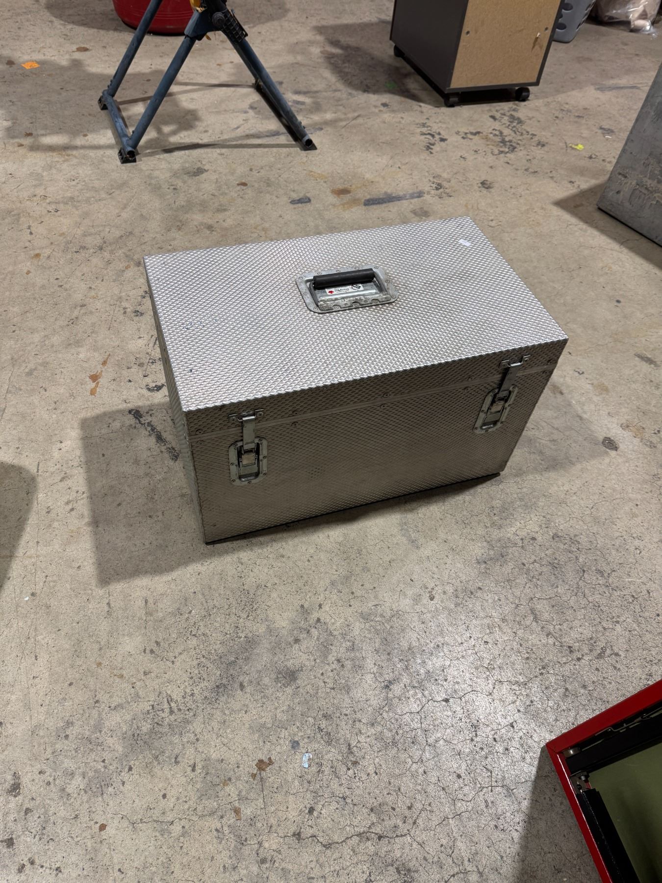 Storage box