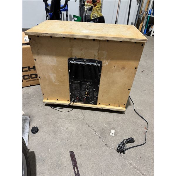 Paradigm speaker