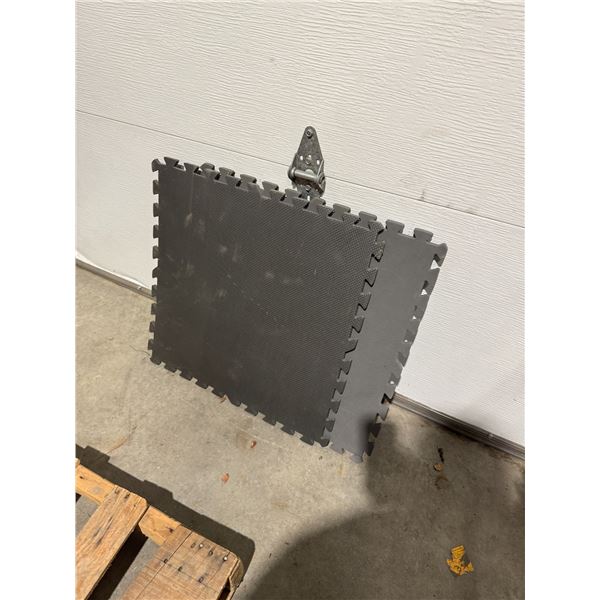 2 foam Mats