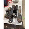 Image 1 : Hitches